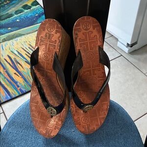Tory Burch Thora Patent Black Thong Wedge Sandals